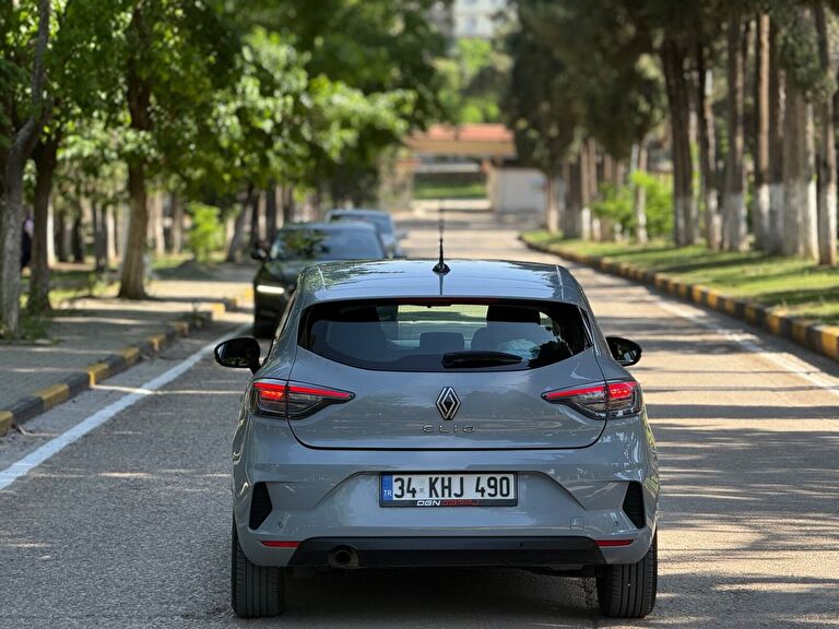 RENAULT CLIO