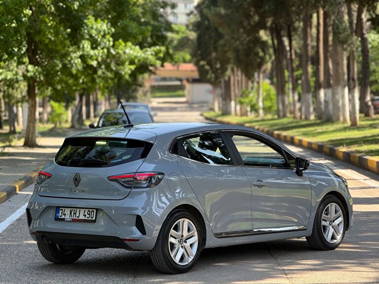 RENAULT CLIO