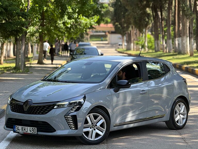 RENAULT CLIO