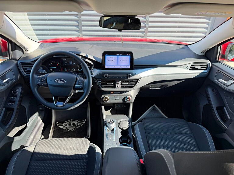 FORD FOCUS