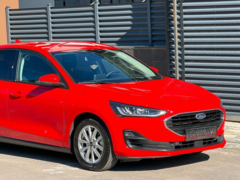 FORD FOCUS