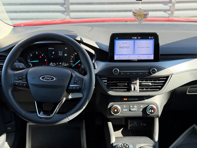 FORD FOCUS