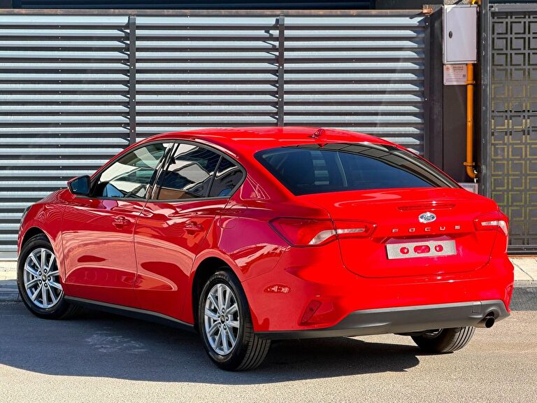 FORD FOCUS