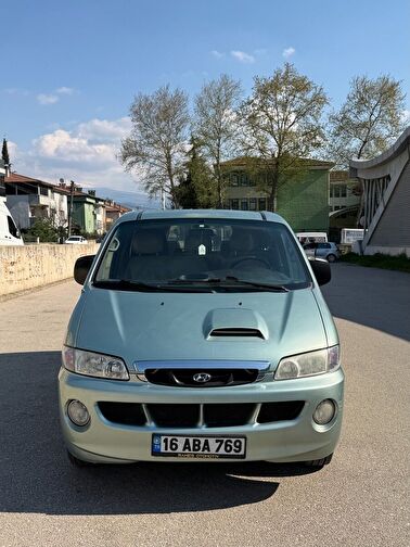 HYUNDAI STAREX