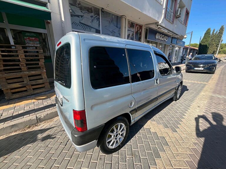 PEUGEOT PARTNER