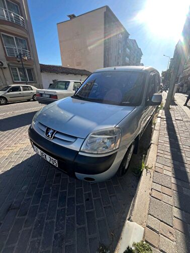 PEUGEOT PARTNER