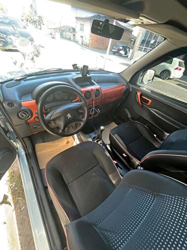 PEUGEOT PARTNER
