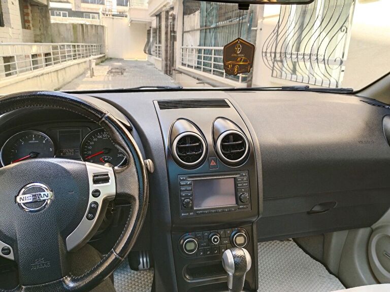 NISSAN QASHQAI+2