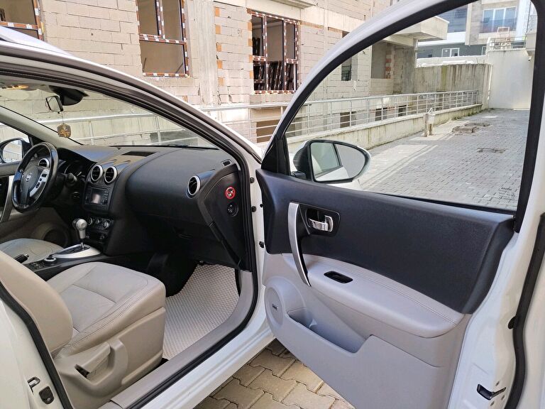 NISSAN QASHQAI+2