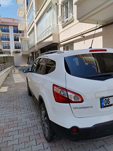 NISSAN QASHQAI+2