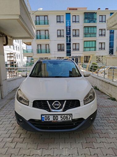 NISSAN QASHQAI+2