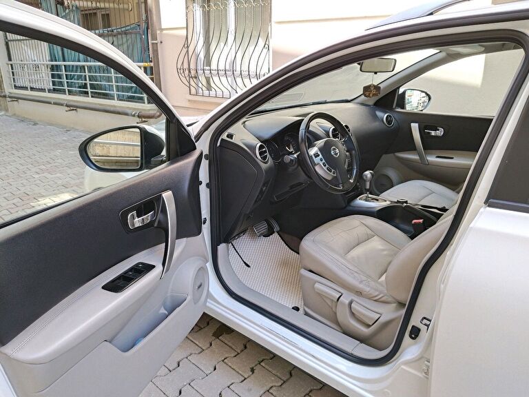 NISSAN QASHQAI+2