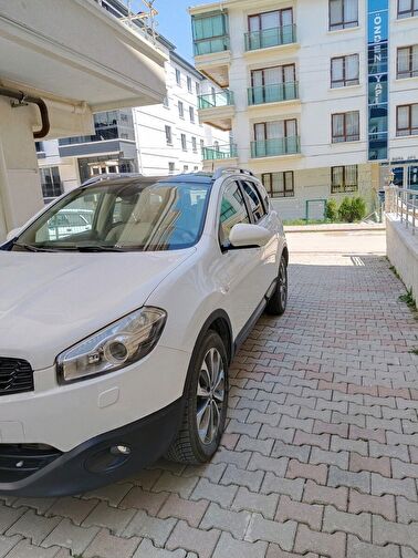 NISSAN QASHQAI+2