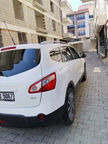 NISSAN QASHQAI+2
