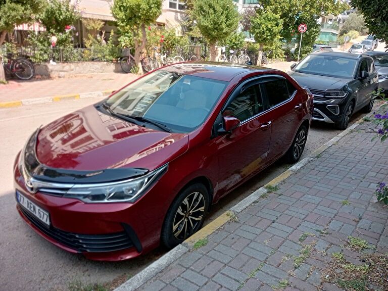 TOYOTA COROLLA