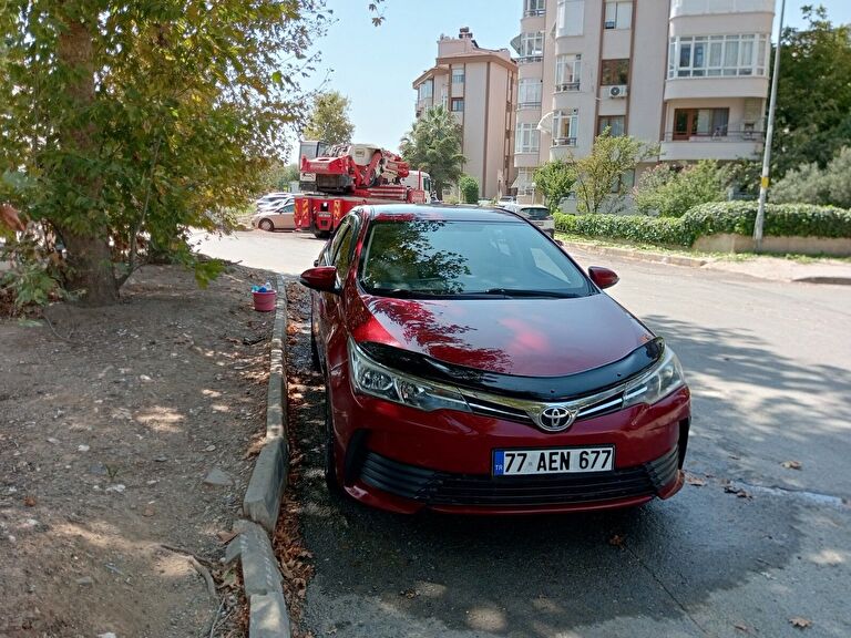 TOYOTA COROLLA