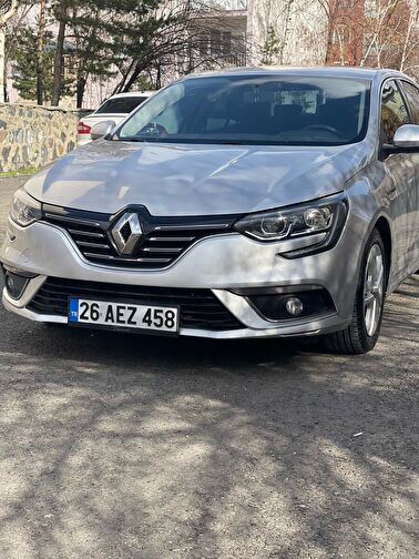 RENAULT MEGANE