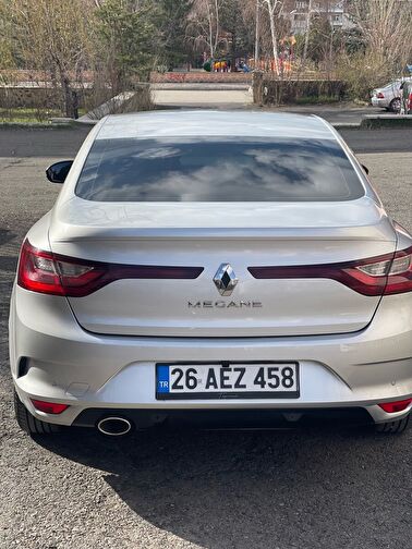 RENAULT MEGANE
