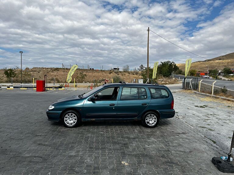 RENAULT MEGANE