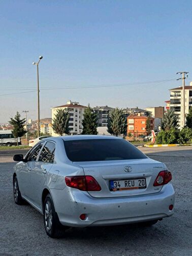 TOYOTA COROLLA