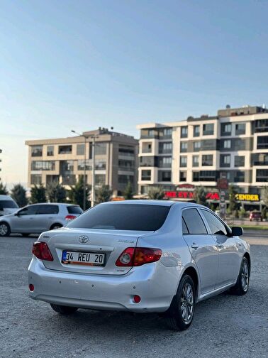 TOYOTA COROLLA