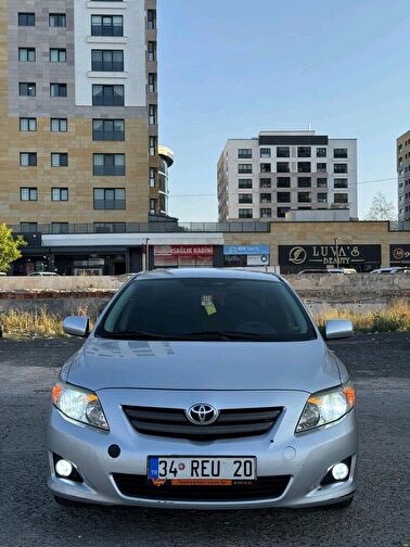 TOYOTA COROLLA