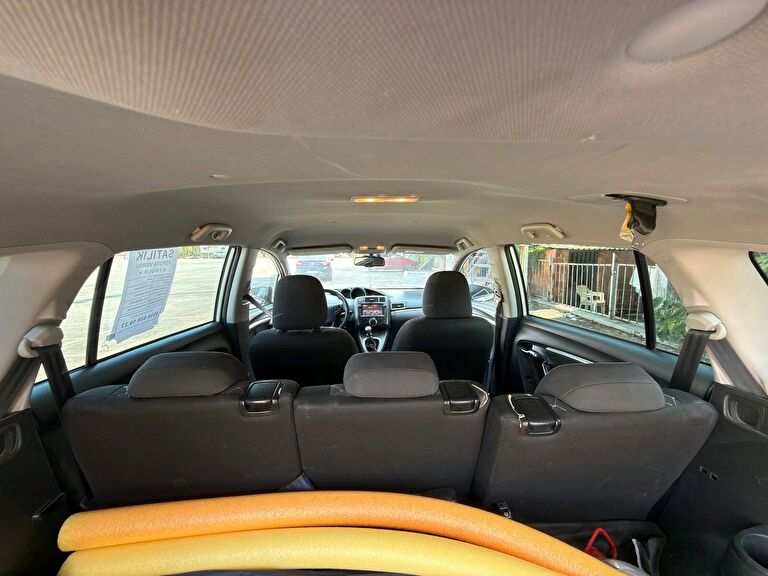 TOYOTA VERSO