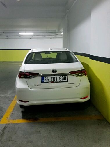 TOYOTA COROLLA