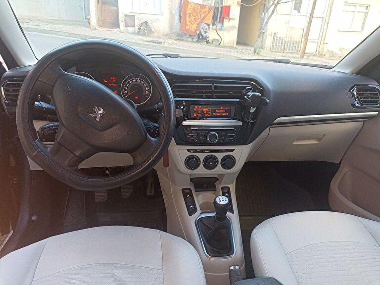 PEUGEOT 301
