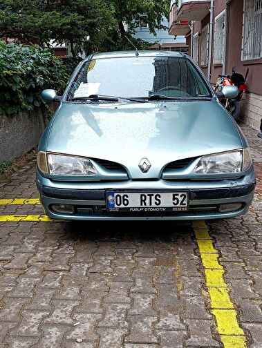 RENAULT MEGANE