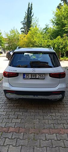 MERCEDES-BENZ GLB