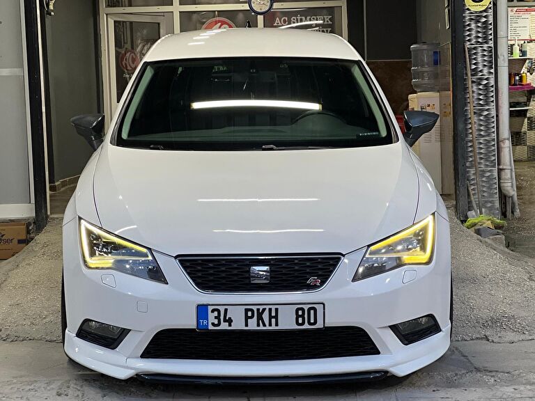 SEAT LEON