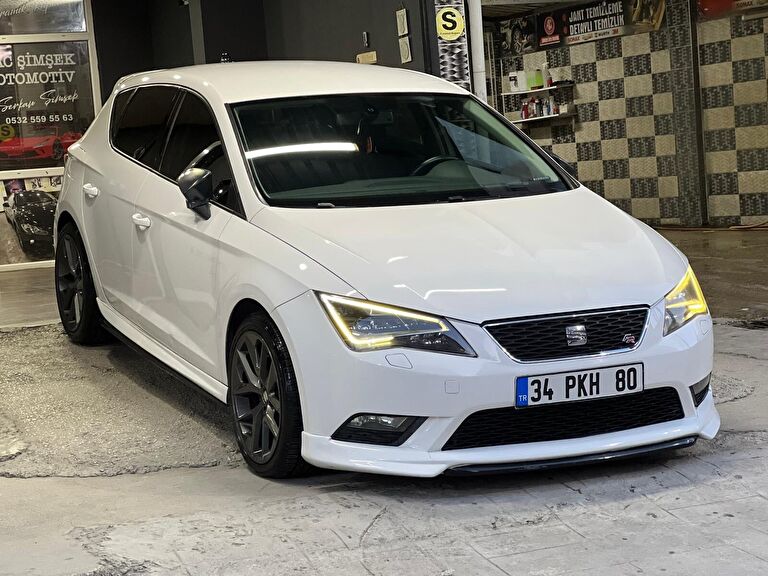 SEAT LEON