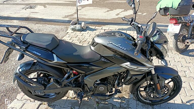 Bajaj Pulsar NS 200 ABS
