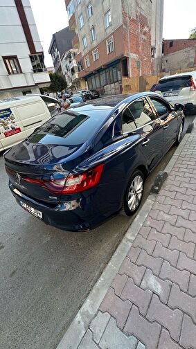 RENAULT MEGANE