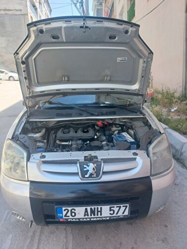 PEUGEOT PARTNER