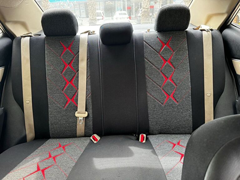 TOYOTA COROLLA