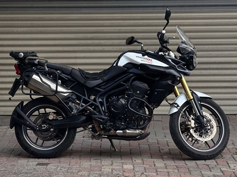 Triumph Tiger 800