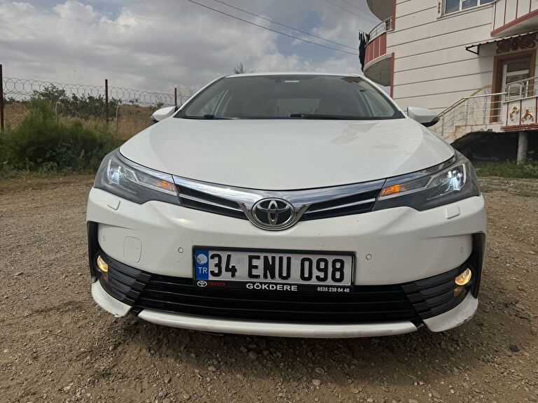 TOYOTA COROLLA