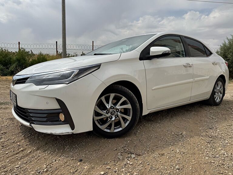 TOYOTA COROLLA