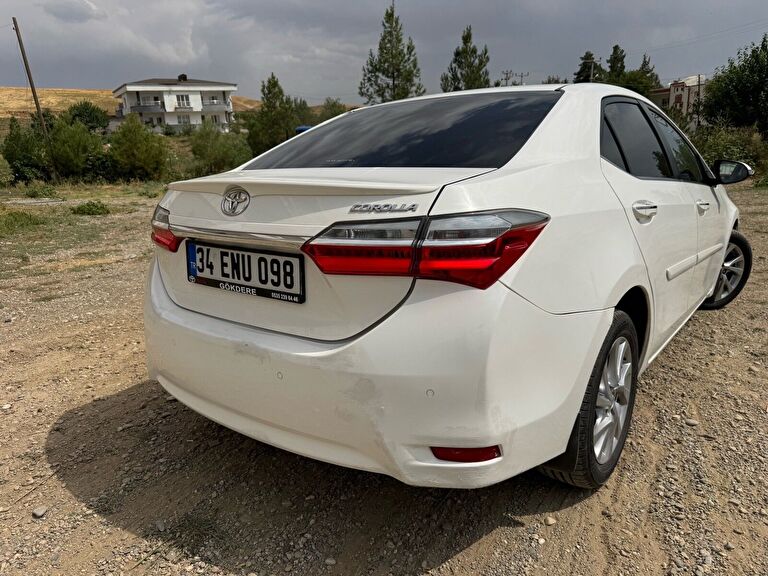 TOYOTA COROLLA