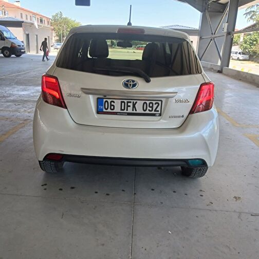 TOYOTA YARIS