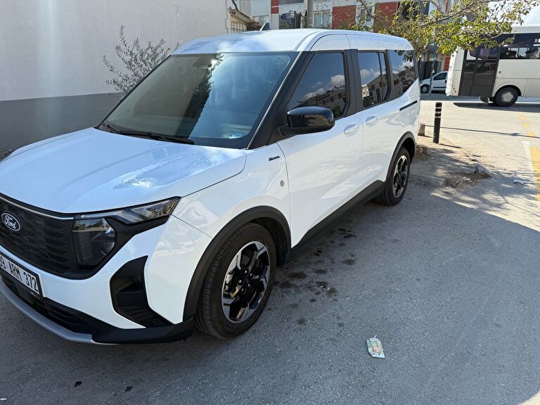 FORD TOURNEO COURIER