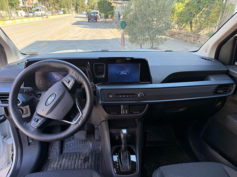 FORD TOURNEO COURIER