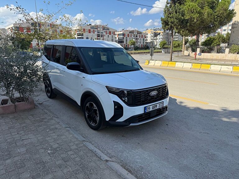 FORD TOURNEO COURIER