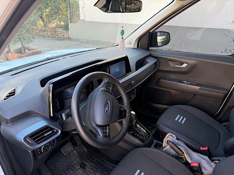 FORD TOURNEO COURIER