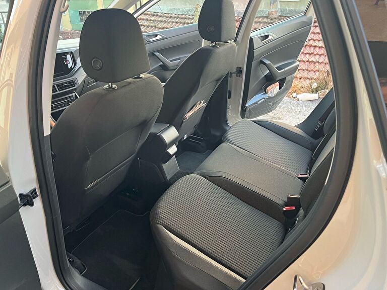VOLKSWAGEN TAIGO
