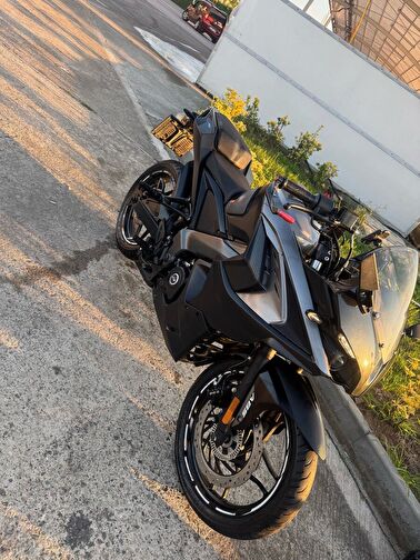 Bajaj Pulsar RS 200