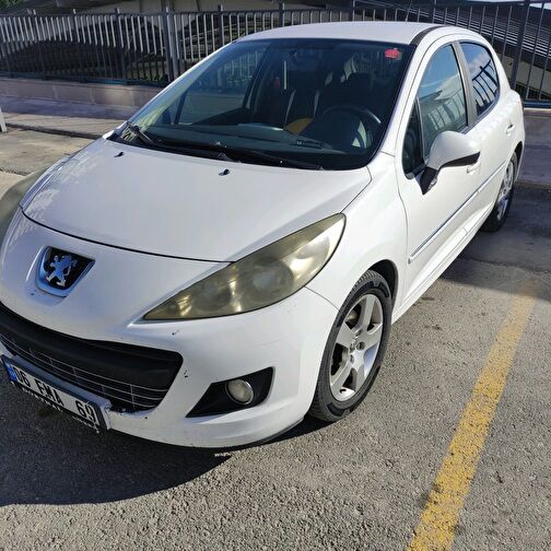 PEUGEOT 207