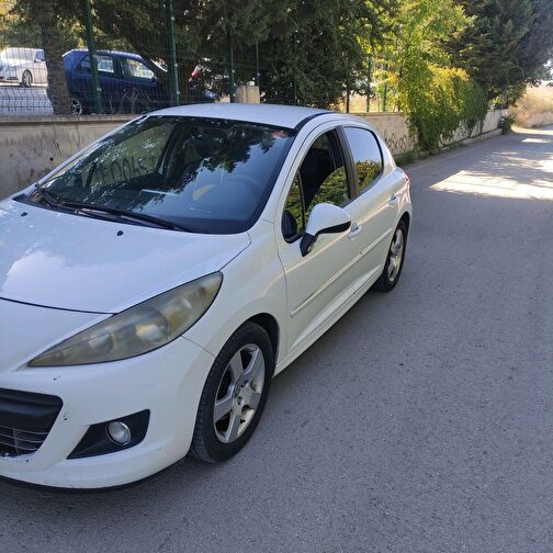 PEUGEOT 207